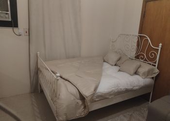 استديو هادئ بسرير فردي