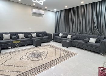 شاليه بمسبح خارجي ومجالس 