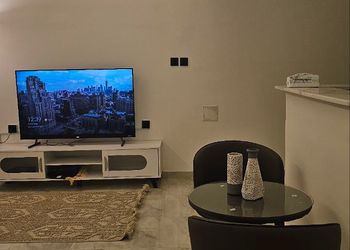 شقة بغرفة نوم ودخول ذاتي