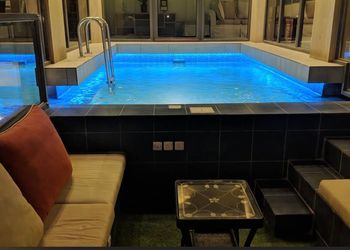 استراحة بمسطح اخضر ومجالس