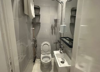 استديو هادئ بسرير ماستر 