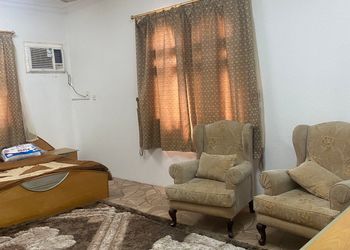 شقة بغرفتين نوم وصالة 