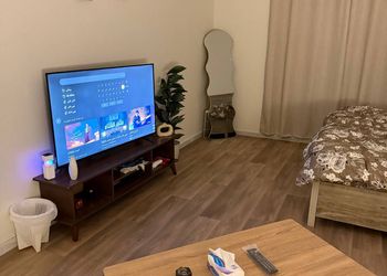 استديو هادئ بسرير ماستر