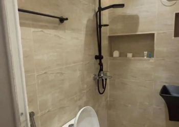 استديو بسرير ماستر وجلسة 