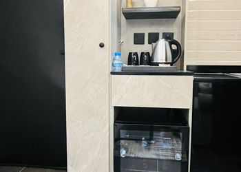 استديو هادئ بسرير ماستر