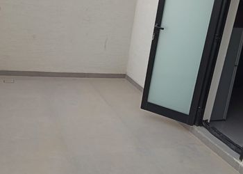 استديو بسرير ماستر وجلسة 