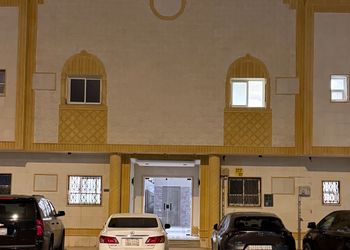 استديو هادئ بسرير ماستر 