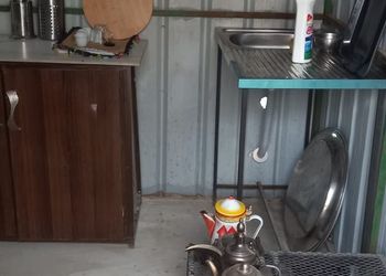 مخيم ببيت شعر ملكي