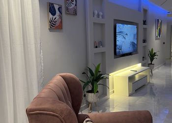 شالية انيق بصالة واربع غرف نوم 