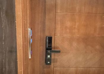 شقة بغرفتين نوم وصالة 