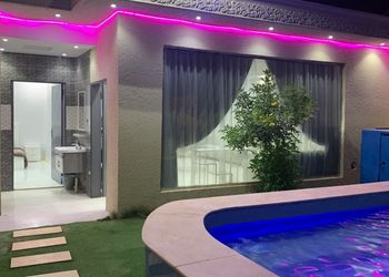 شاليه بمسطح اخضر  والعاب مائية
