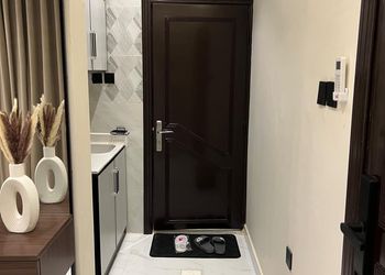استديو بتصميم أنيق ودخول ذاتي 