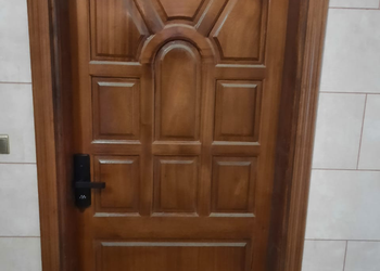 شقة بجلسة خارجية