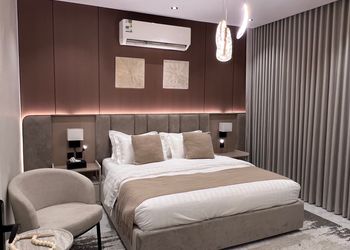 شقة بصالة أنيقة وتصميم مودرن 