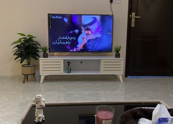 استديو بأثاث مريح وبسيط 