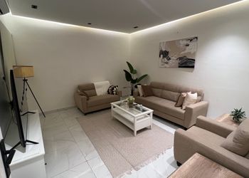 شقه مريحه دور ارضي بغرفتين نوم