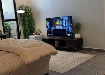 استديو انيق