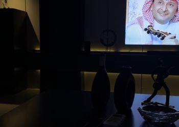 شقة بغرفة معيشة وغرفة نوم 