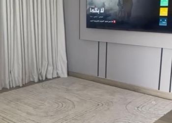 شقة بغرفة نوم وجلسة خارجية