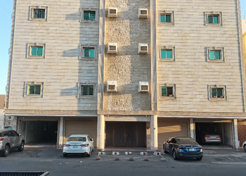 استديو بسرير ماستر وجلسة 