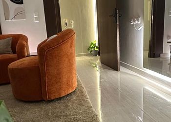 شقة بصالة جلوس وغرفتين نوم 