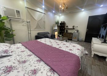 استديو هادئ بدخول ذاتي 