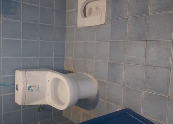 مزرعة بطراز شعبي وملحق خارجي