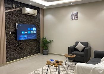 شقة بصالة انيقة ودخول ذاتي