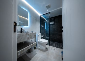 شقة بغرفتين نوم وسينما وجاكارو