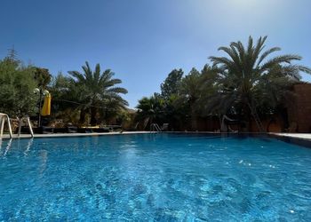 مزرعة بجلسه خارجيه مطله عالنخيل 