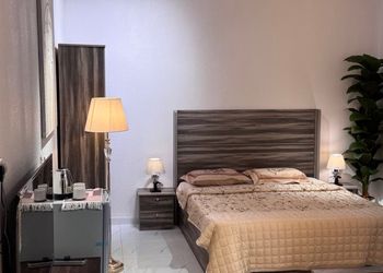 استديو بسرير ماستر وجلسة جانبية 