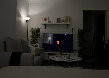 استديو هادئ وسرير ماستر 