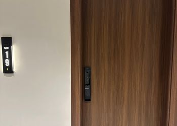استديو هادئ بسرير ماستر 