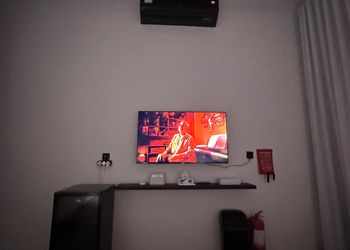 استديو هادئ بسرير ماستر