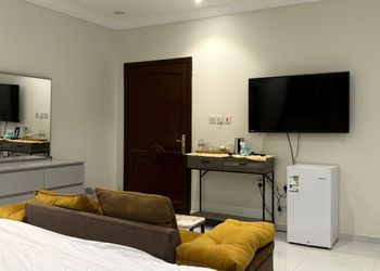 استيديو بسرير ماستر دخول ذاتي