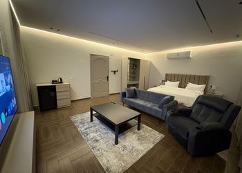 استديو بتصميم انيق ودخول ذاتي