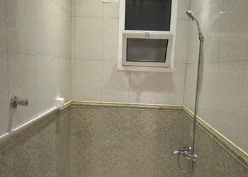 استديو هادئ بسرير ماستر