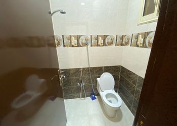 شقة بثلاث غرف نوم 