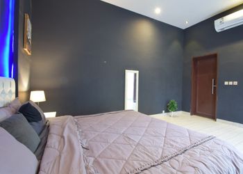 شاليه بركن شواء ,,مسطح اخضر, 