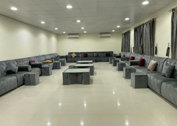 استراحة بمسبح خارجي ومجالس 