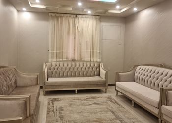 شقة بغرفة جلوس وغرفتين نوم 