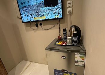 استديو بأثاث مريح وبسيط 