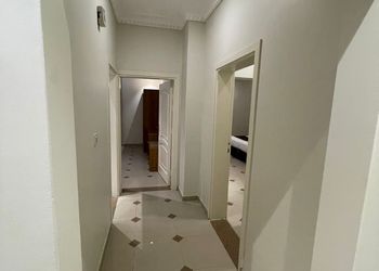 شقة بغرفتين نوم وصالة