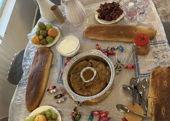 شاليه بصالة و جلسة بإطلالة مميزة
