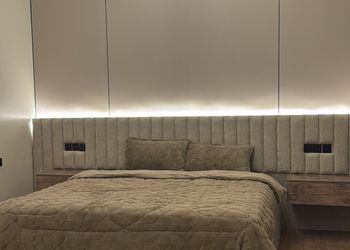استراحة بمسطح اخضر وجلسه خارجيه