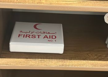 استديو بسرير ماستر وجلسة جانبية 