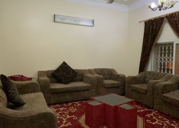 دور بمجلس وثلاث غرف نوم