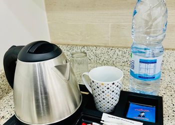 استديو بسرير ماستر وجلسة جانبية