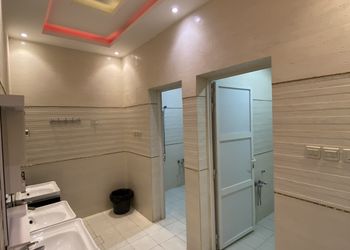 شاليه بألعاب مائية ومسطح اخضر