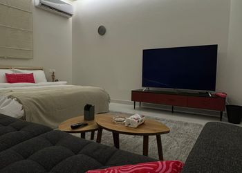 استديو فاخر بدخول ذاتي
